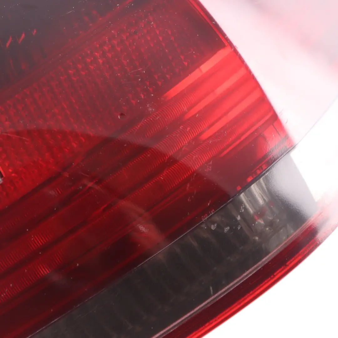 Feu Arrière Panneau Latéral Droit Teinté pour BMW E92 à propos du numéro de pièce 7174404 BMW E92 Feu Arrière Panneau Latéral Droit Teinté - SKU 7174404-1 - Numéro de pièce 7174404