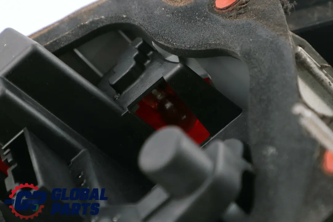 Luz Trasera En El Panel Lateral Derecho para BMW E92 con número de pieza 7174404 BMW E92 Luz Trasera En El Panel Lateral Derecho - SKU 7174404 - Número de pieza 7174404