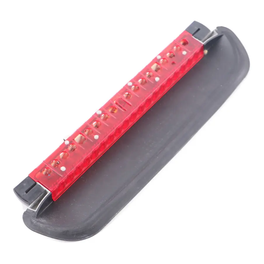 BMW E92 LCi Feu Arriere Interieur De Frein Troisieme Feu Stop - SKU 7174628-2 - Numéro de pièce 7174628