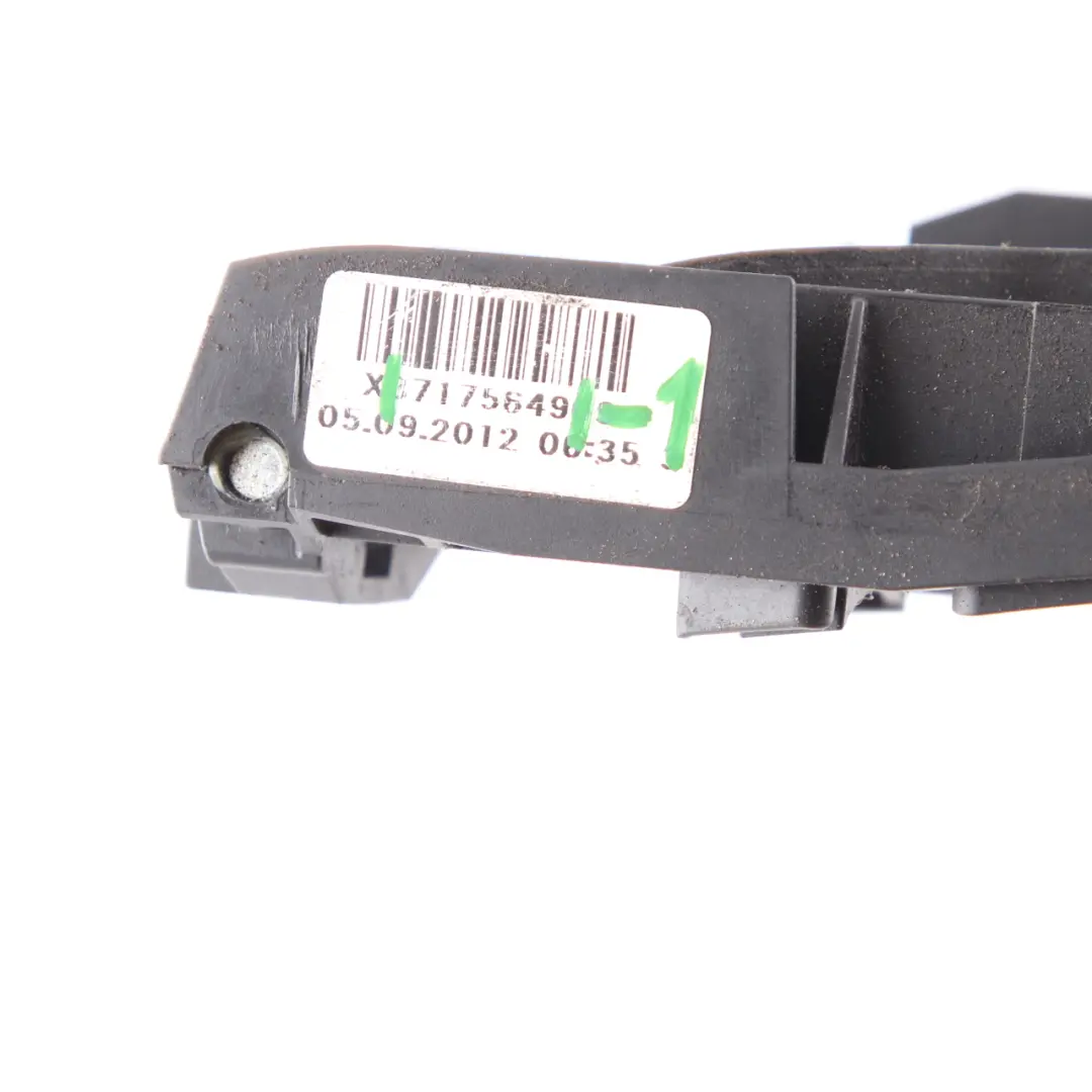 Asidero exterior trasero izquierdo para BMW F10 F11 con número de pieza 7175649 BMW F10 F11 Asidero exterior trasero izquierdo - SKU 7175649-1 - Número de pieza 7175649
