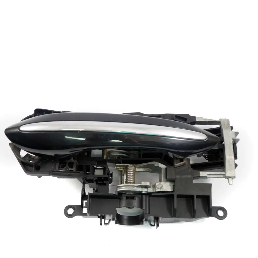 Maniglia Porta Posteriore Destra Nero Zaffiro Metallizzato - 475 per BMW F07 Gt con numero di parte 7175732 BMW F07 Gt Maniglia Porta Posteriore Destra Nero Zaffiro Metallizzato - 475 - SKU 7175732-BS - Numero di parte 7175732