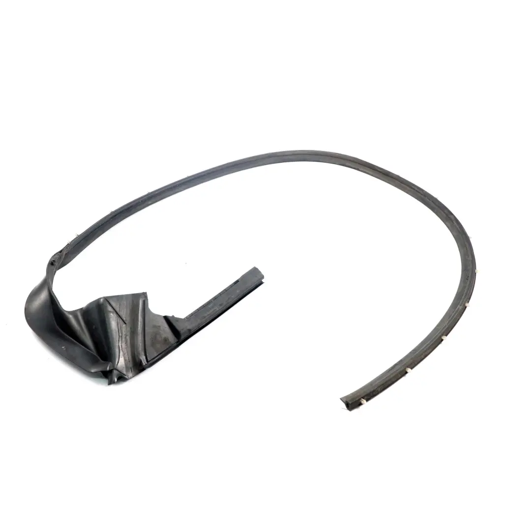 Guarnizione canale BMW F07 Porta posteriore destra Striscia esterna per con numero di parte 7176778 Guarnizione canale BMW F07 Porta posteriore destra Striscia esterna - SKU 7176778 - Numero di parte 7176778