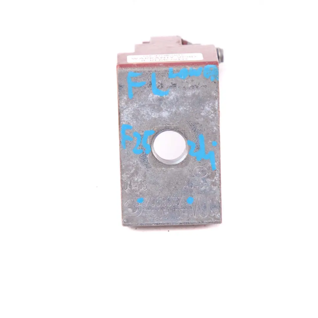 Front Left Door Hinge Lower Vermilionrot Red Metallic A82 to BMW E60 E61 E70 F25 with Part number 7176849 BMW E60 E61 E70 F25 Front Left Door Hinge Lower Vermilionrot Red Metallic A82 - SKU 7176849-VER - Part number 7176849