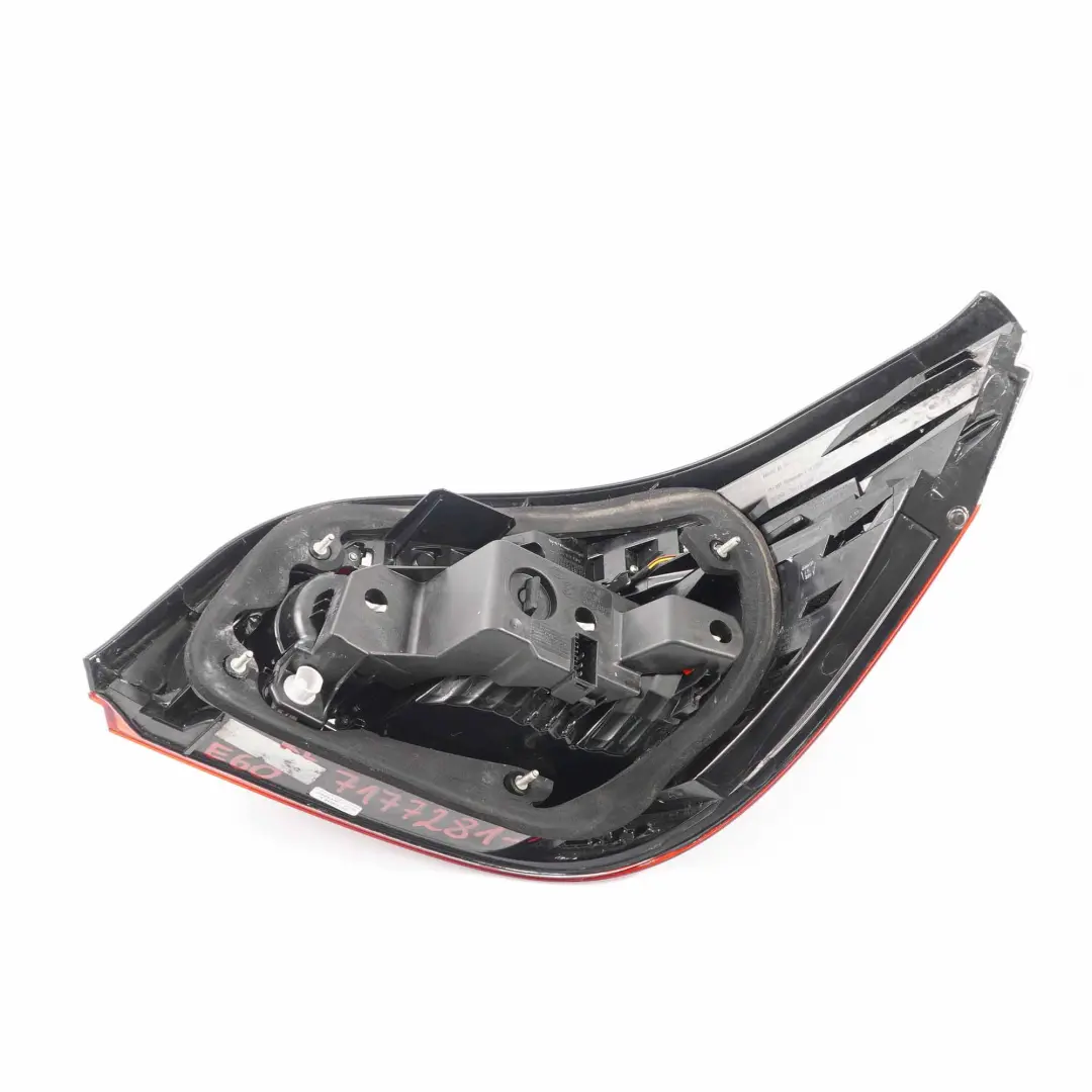 Luz Trasera Blanco Indicador Giro Izquierda para BMW E60 LCI con número de pieza 7177281 BMW E60 LCI Luz Trasera Blanco Indicador Giro Izquierda - SKU 7177281-1 - Número de pieza 7177281