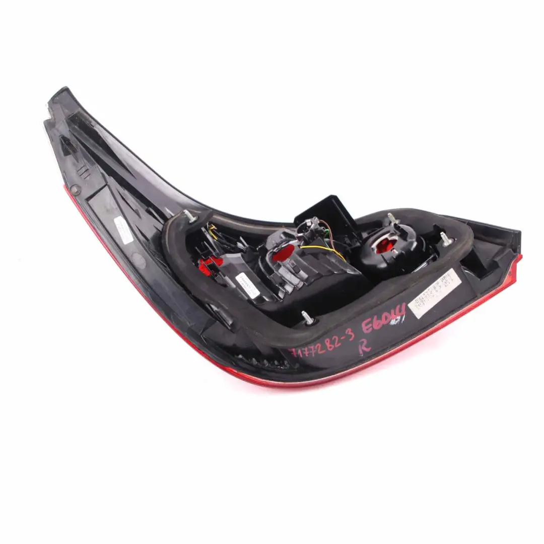 Right O/S Tail Light Lamp White Turn Indicator to BMW E60 LCI Saloon Rear with Part number 7177282 BMW E60 LCI Saloon Rear Right O/S Tail Light Lamp White Turn Indicator - SKU 7177282-3 - Part number 7177282