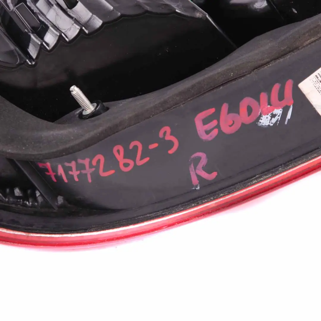 Right O/S Tail Light Lamp White Turn Indicator to BMW E60 LCI Saloon Rear with Part number 7177282 BMW E60 LCI Saloon Rear Right O/S Tail Light Lamp White Turn Indicator - SKU 7177282-3 - Part number 7177282