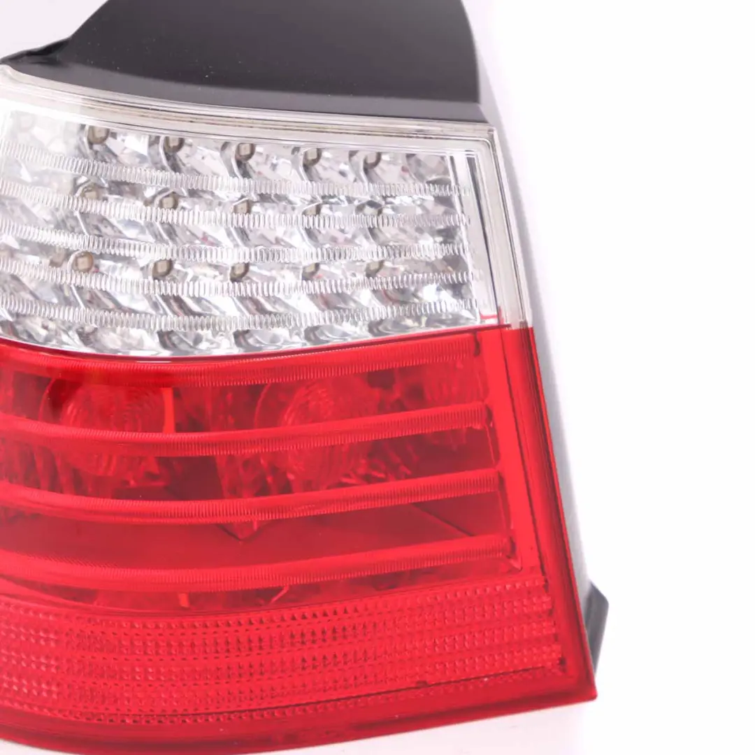 Luz Trasera Touring Izquierda En Panel Lateral para BMW E61 LCI con número de pieza 7177693 BMW E61 LCI Luz Trasera Touring Izquierda En Panel Lateral - SKU 7177693 - Número de pieza 7177693