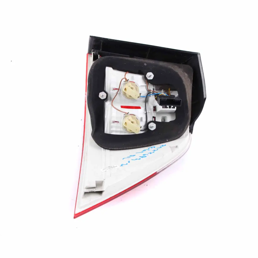 Luz Trasera Touring Izquierda En Panel Lateral para BMW E61 LCI con número de pieza 7177693 BMW E61 LCI Luz Trasera Touring Izquierda En Panel Lateral - SKU 7177693 - Número de pieza 7177693