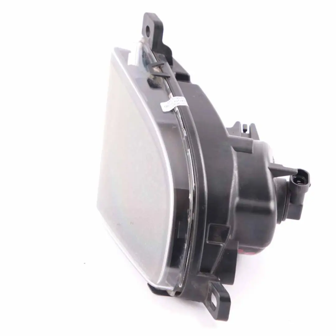 Lampa Przeciwmgielna Halogen Prawy do BMW E60 E61 o numerze 7177712 BMW E60 E61 Lampa Przeciwmgielna Halogen Prawy - SKU 7177712-1 - Numer Części 7177712