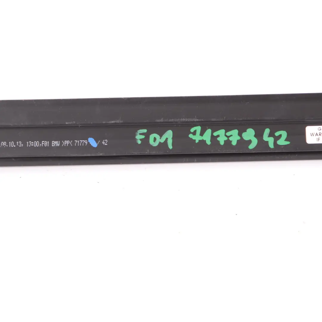 Fenêtre Porte Arrière Droite Intérieure Couvre Joint Fenêtre pour BMW F01 à propos du numéro de pièce 7177942 BMW F01 Fenêtre Porte Arrière Droite Intérieure Couvre Joint Fenêtre - SKU 7177942 - Numéro de pièce 7177942