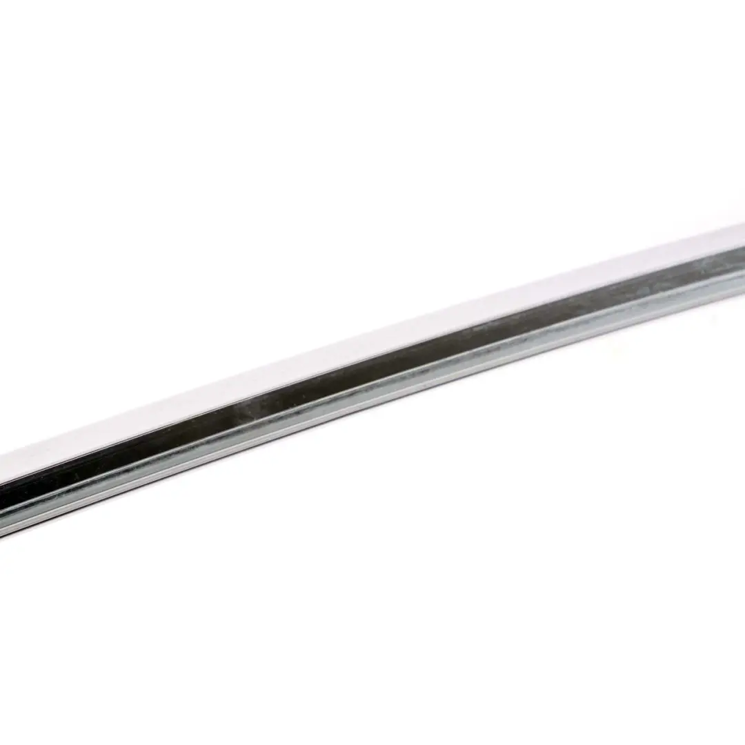 Puerta Delantera Izquierda Ventana Marco Rail Tapa Cromada para BMW Serie 7 F01 F02 con número de pieza 7177947 BMW Serie 7 F01 F02 Puerta Delantera Izquierda Ventana Marco Rail Tapa Cromada - SKU 7177947 - Número de pieza 7177947