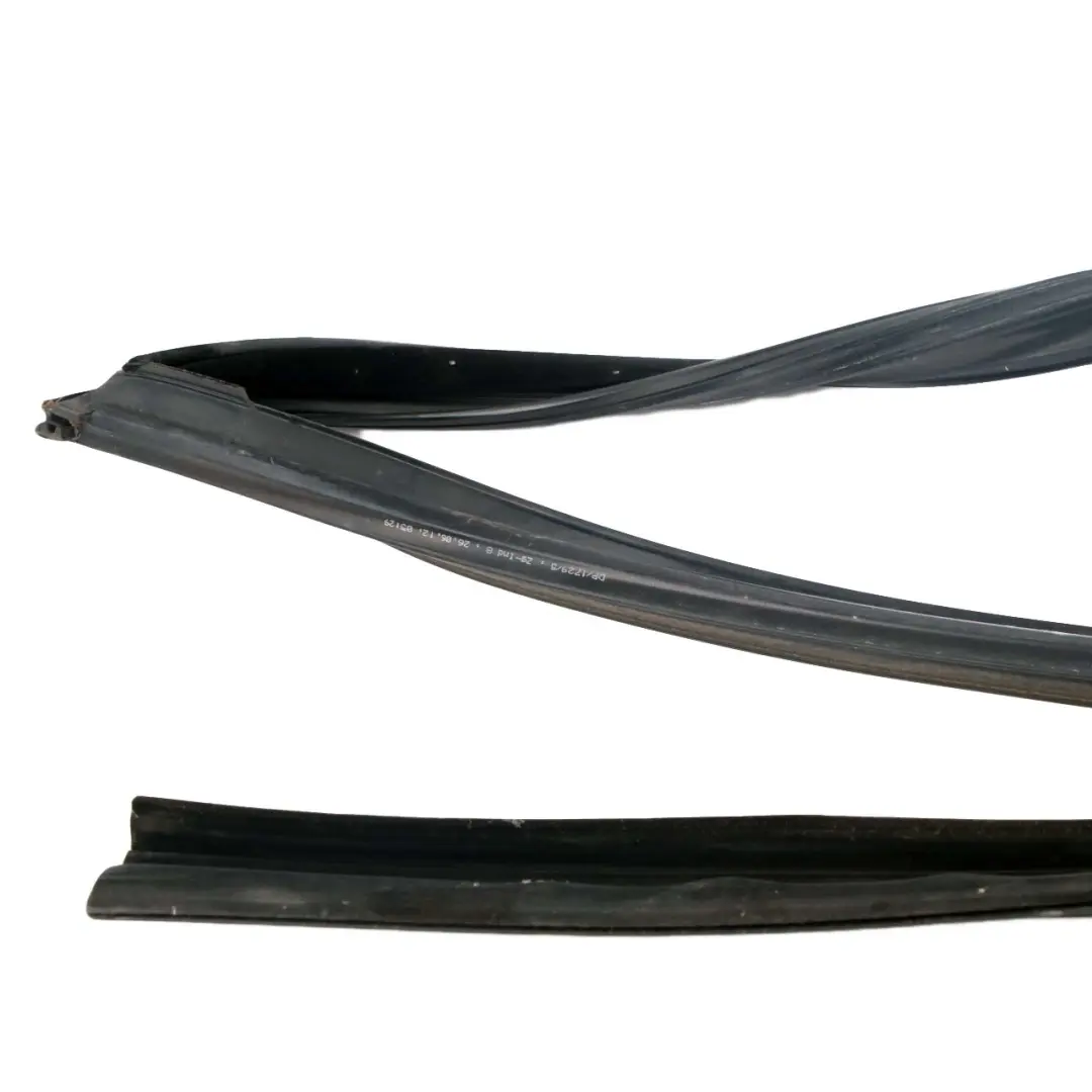 BMW F01 F02 F04 Joint De Guide De Fenêtre N/S Avant Gauche Porte - SKU 7178009 - Numéro de pièce 7178009