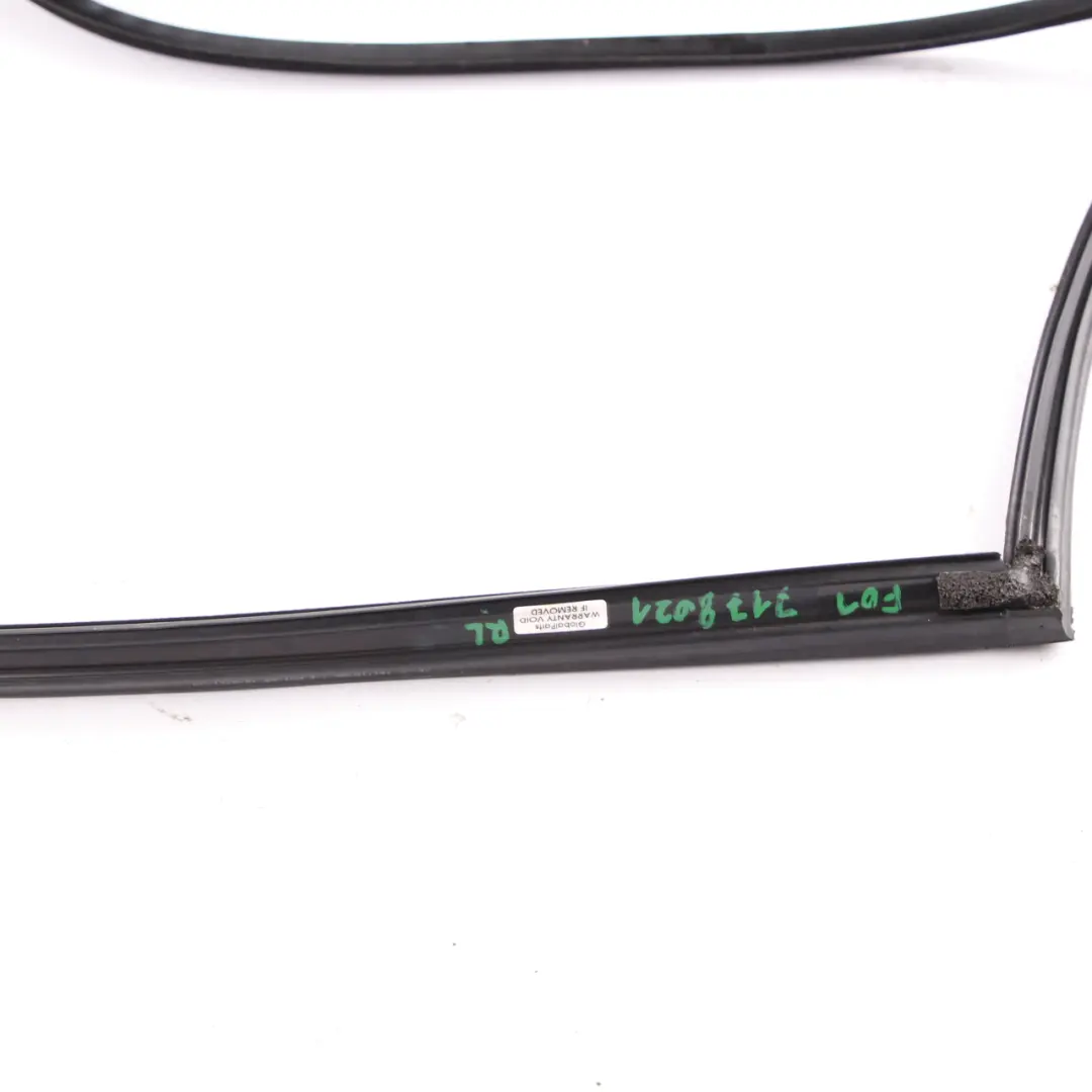 Window Guide BMW F01 F04 Rear Left N/S Door Side Window Sealing Gasket to with Part number 7178021 Window Guide BMW F01 F04 Rear Left N/S Door Side Window Sealing Gasket - SKU 7178021 - Part number 7178021