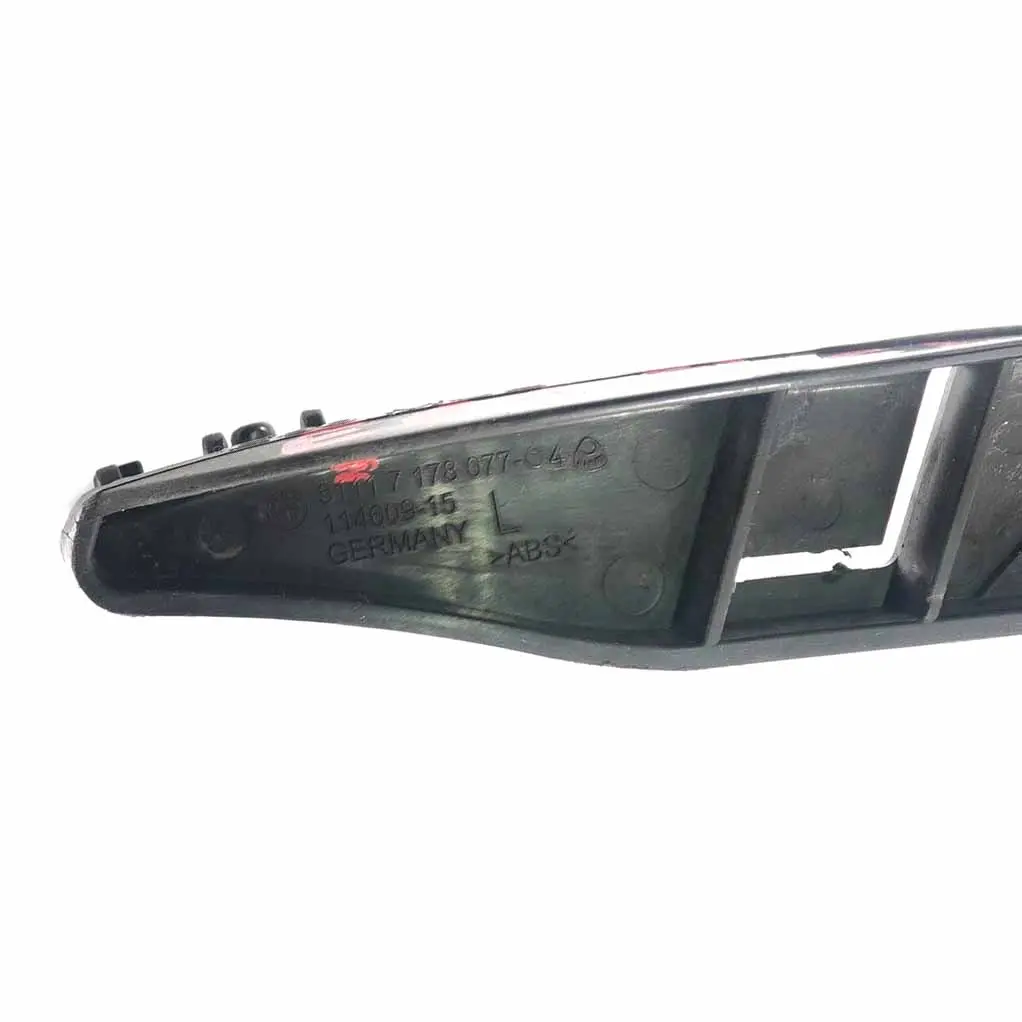 Soporte Panel Lateral Delantero Izquierdo 5111 para BMW E60 E61 LCI con número de pieza 7178077 BMW E60 E61 LCI Soporte Panel Lateral Delantero Izquierdo 5111 - SKU 7178077 - Número de pieza 7178077