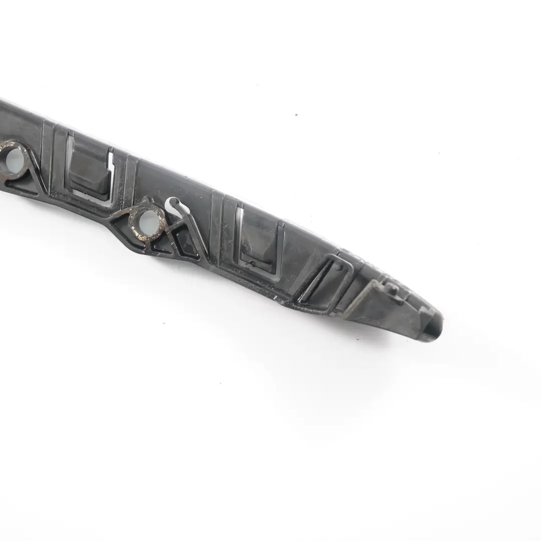 Ślizg Zderzaka Lewy Przód do BMW E60 E61 LCI o numerze 7178077 BMW E60 E61 LCI Ślizg Zderzaka Lewy Przód - SKU 7178077 - Numer Części 7178077