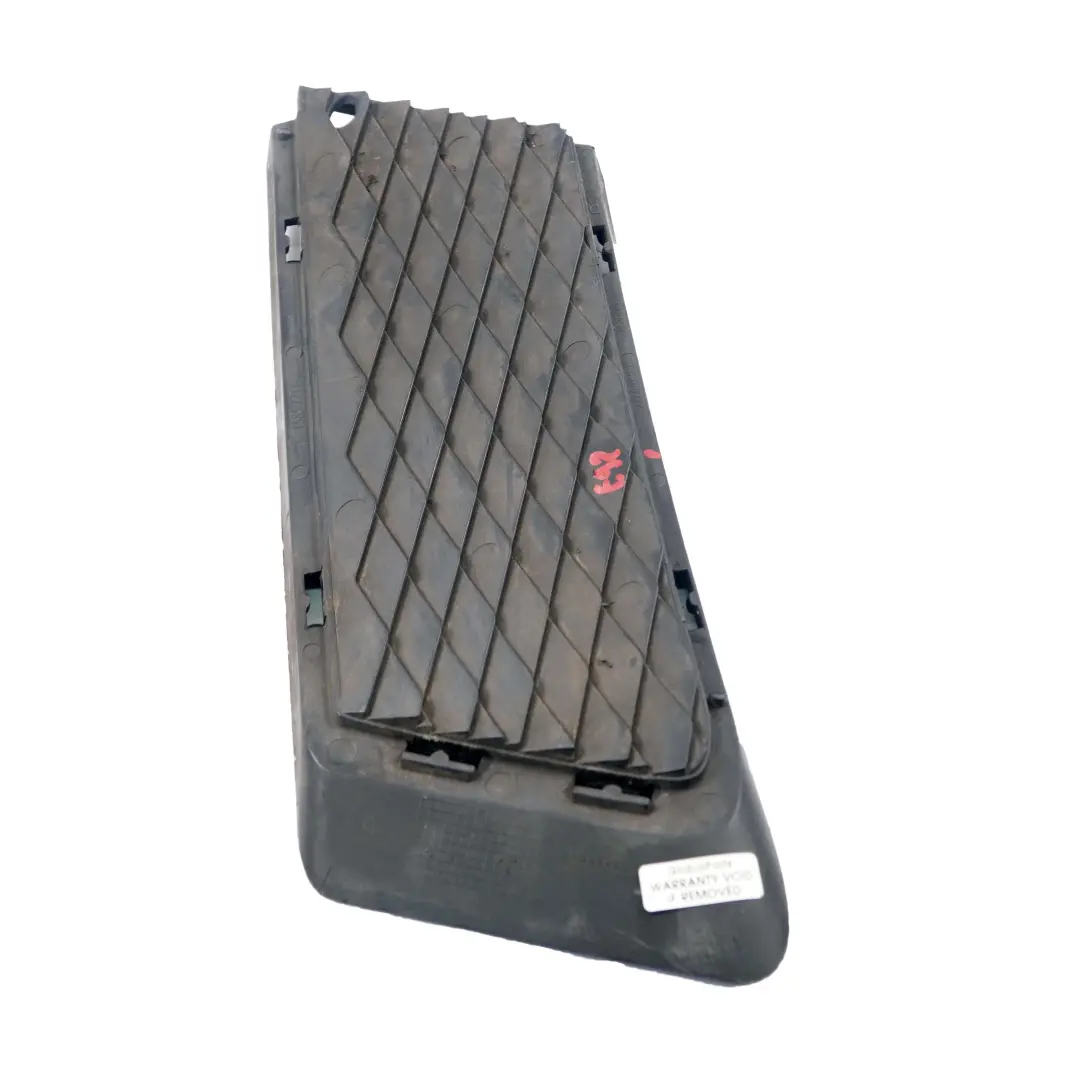 Paraurti Anteriore Inferiore Griglia Chiusa Destra per BMW E92 E93 con numero di parte 7178992 BMW E92 E93 Paraurti Anteriore Inferiore Griglia Chiusa Destra - SKU 7178992 - Numero di parte 7178992