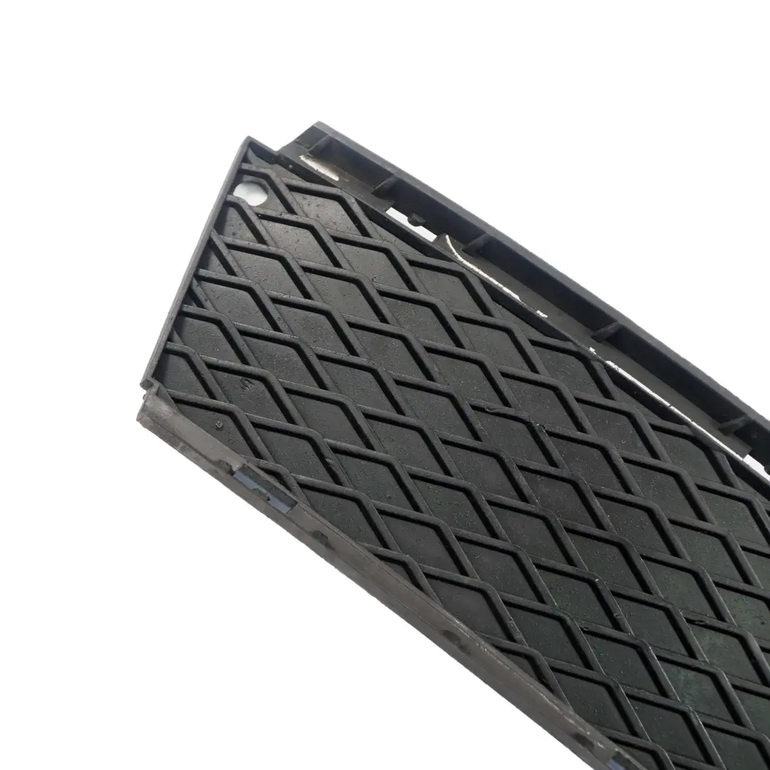 BMW E92 E93 Grille Calandre Inférieure Fermée Pare-Chocs Avant Droit - SKU 7178992 - Numéro de pièce 7178992