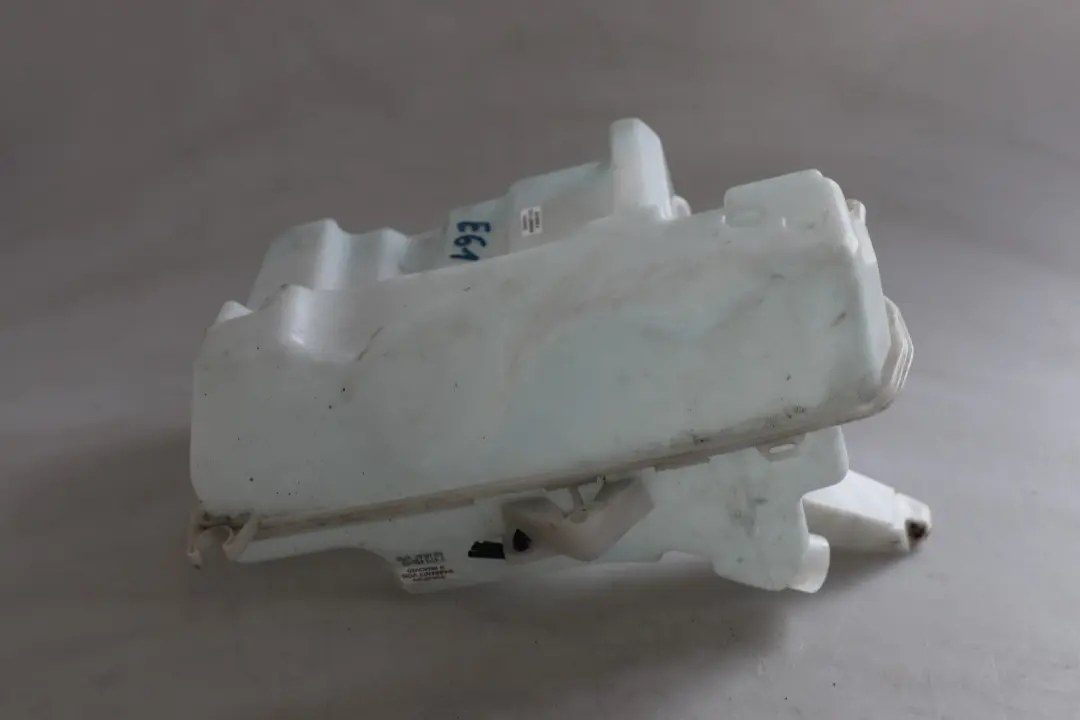 Botella Limpiaparabrisas Depósito Lavaparabrisas para BMW E61 con número de pieza 7123494 BMW E61 Botella Limpiaparabrisas Depósito Lavaparabrisas - SKU 7179450 - Número de pieza 7123494