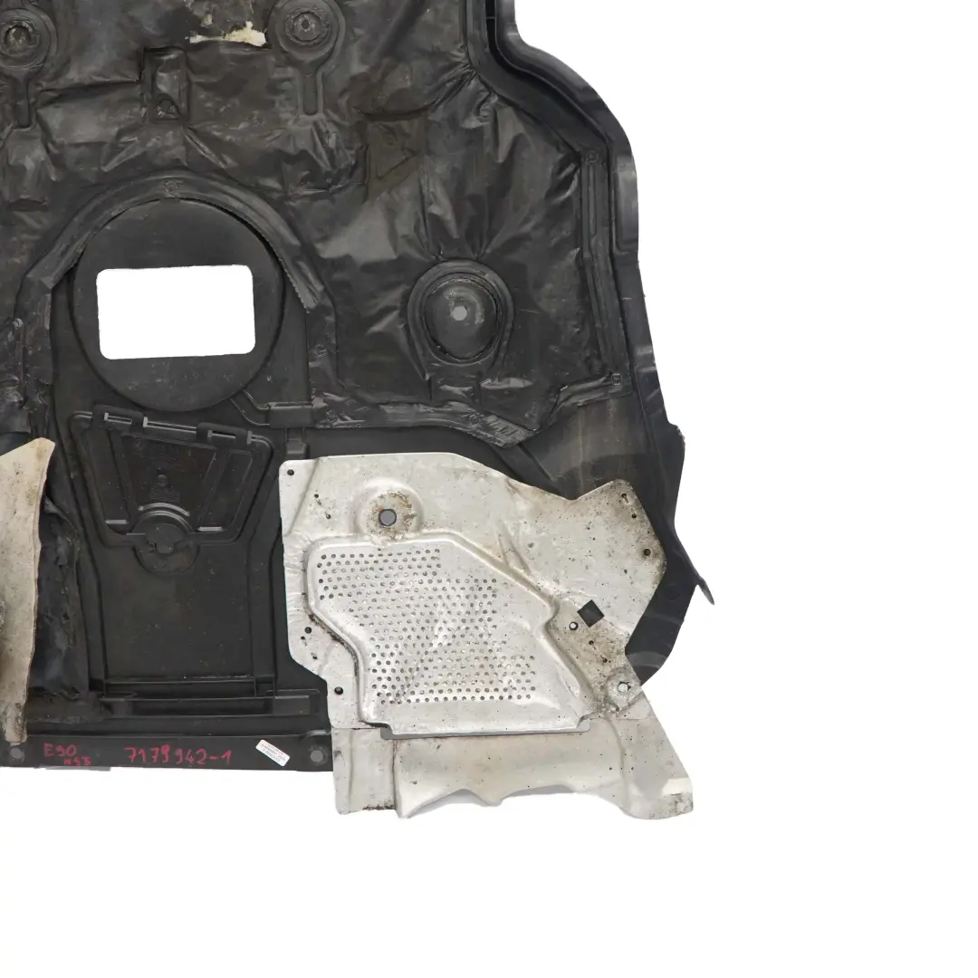 N53 Essence Panneau Protection Écran Bouclier Sous Capot pour BMW E90 E92 à propos du numéro de pièce 7179942 BMW E90 E92 N53 Essence Panneau Protection Écran Bouclier Sous Capot - SKU 7179942-1 - Numéro de pièce 7179942