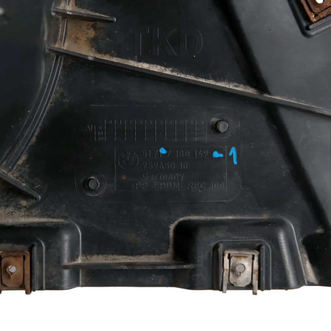 BMW E82 E88 Passage de Roue Avant Bas Protection Garde-Boue Gauche - SKU 7180149-1 - Numéro de pièce 7180149