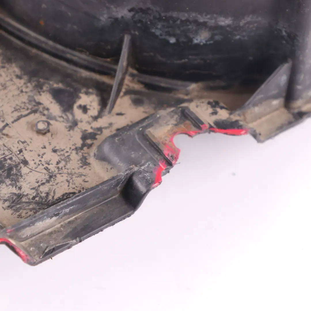 Front Right Wheel O/S Arch Bottom Housing Trim Splash Guard to BMW E82 with Part number 7180150 BMW E82 Front Right Wheel O/S Arch Bottom Housing Trim Splash Guard - SKU 7180150-1 - Part number 7180150