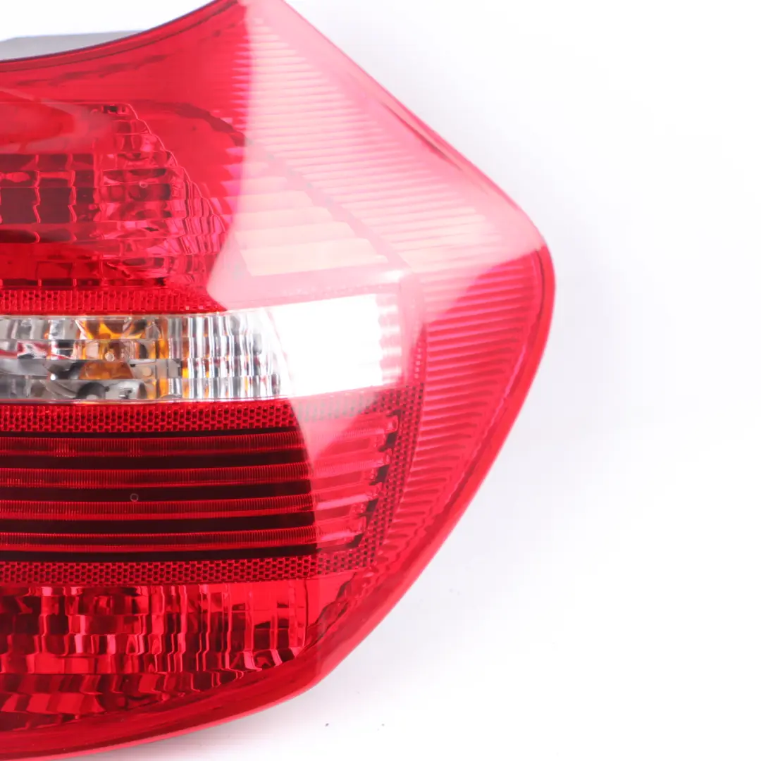 Lamp BMW E81 E87 LCI LED Light Right O/S Side Panel Tail Light to Rear with Part number 7181298 Rear Lamp BMW E81 E87 LCI LED Light Right O/S Side Panel Tail Light - SKU 7181298-2 - Part number 7181298