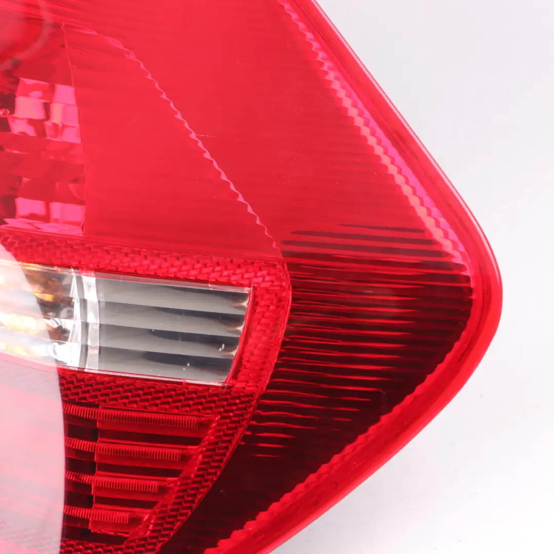 Lamp BMW E81 E87 LCI LED Light Right O/S Side Panel Tail Light to Rear with Part number 7181298 Rear Lamp BMW E81 E87 LCI LED Light Right O/S Side Panel Tail Light - SKU 7181298-2 - Part number 7181298