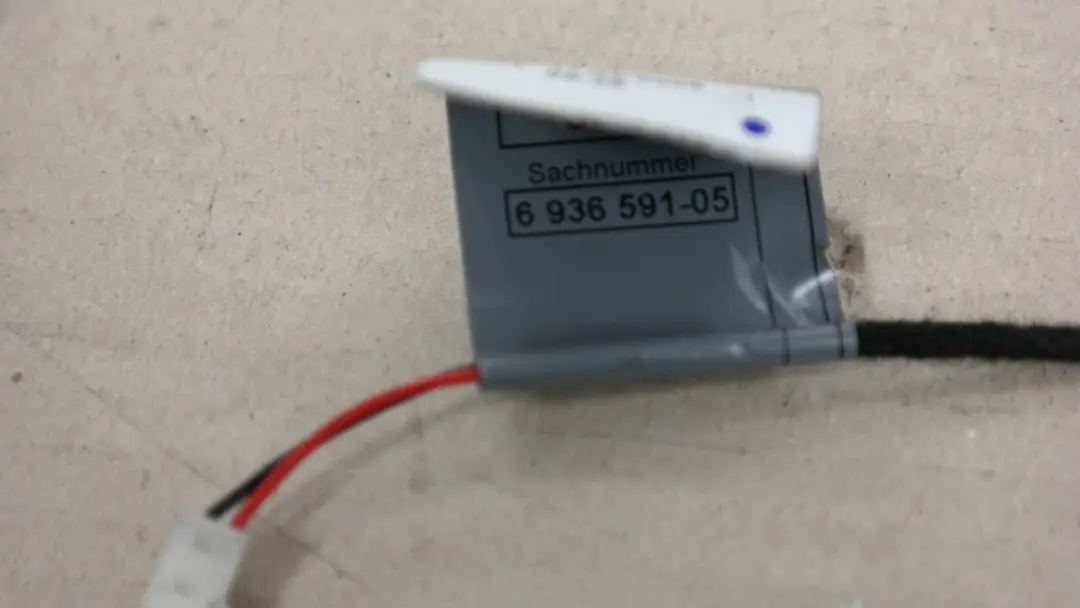 Complete Set Door handle LED lighting right x2 left x2 to BMW 3 E90 E91 LCI with Part number 7181314 BMW 3 E90 E91 LCI Complete Set Door handle LED lighting right x2 left x2 - SKU 7181314-2 - Part number 7181314