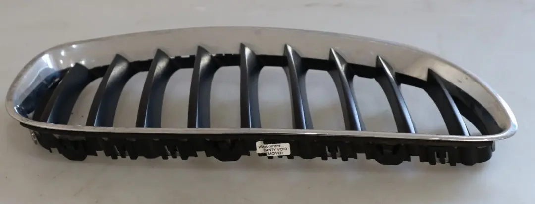 BMW Z4 Series E89 Front Bumper Centre Grille Chrome Right O/S - SKU 7181548 - Part number 7181548