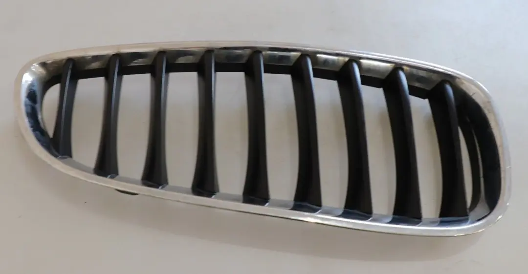Front Bumper Centre Grille Chrome Right O/S to BMW Z4 Series E89 with Part number 7181548 BMW Z4 Series E89 Front Bumper Centre Grille Chrome Right O/S - SKU 7181548 - Part number 7181548