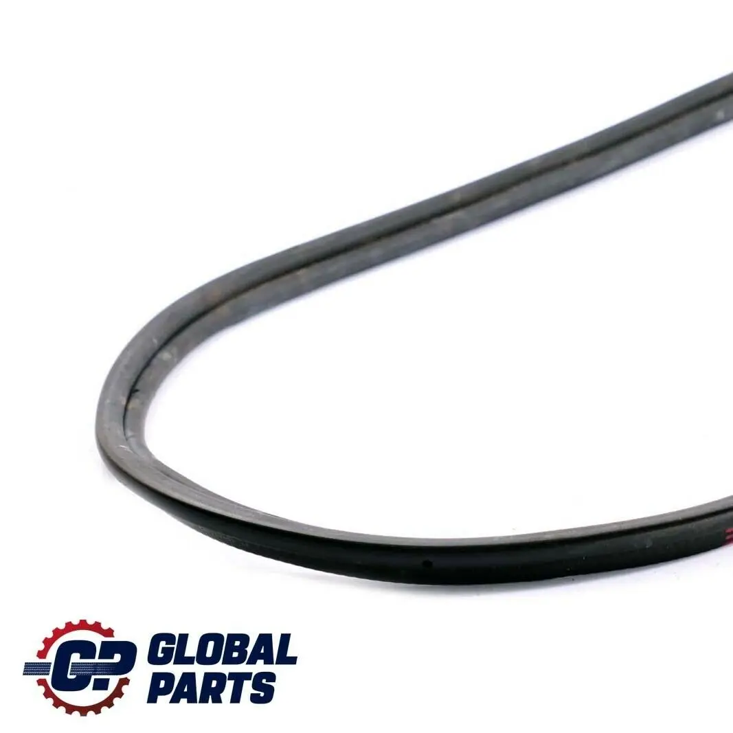 BMW E90 E90N LCI Paraspigoli Posteriore Guarnizione Portellone 7060639 - SKU 7182079 - Numero di parte 7182079