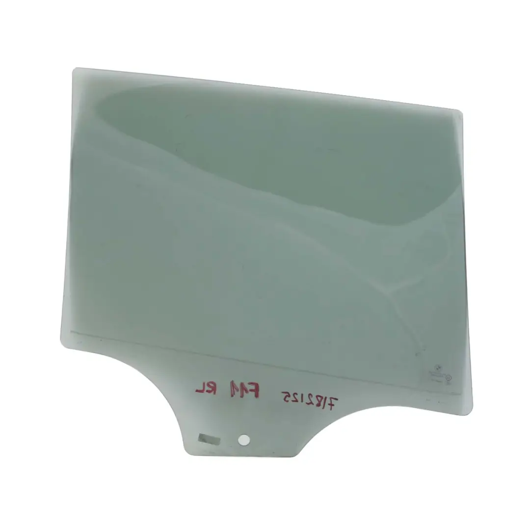 Vetro Finestrino Porta Touring Posteriore Sinistro Verde SSG per BMW F11 con numero di parte 7182125 BMW F11 Vetro Finestrino Porta Touring Posteriore Sinistro Verde SSG - SKU 7182125 - Numero di parte 7182125