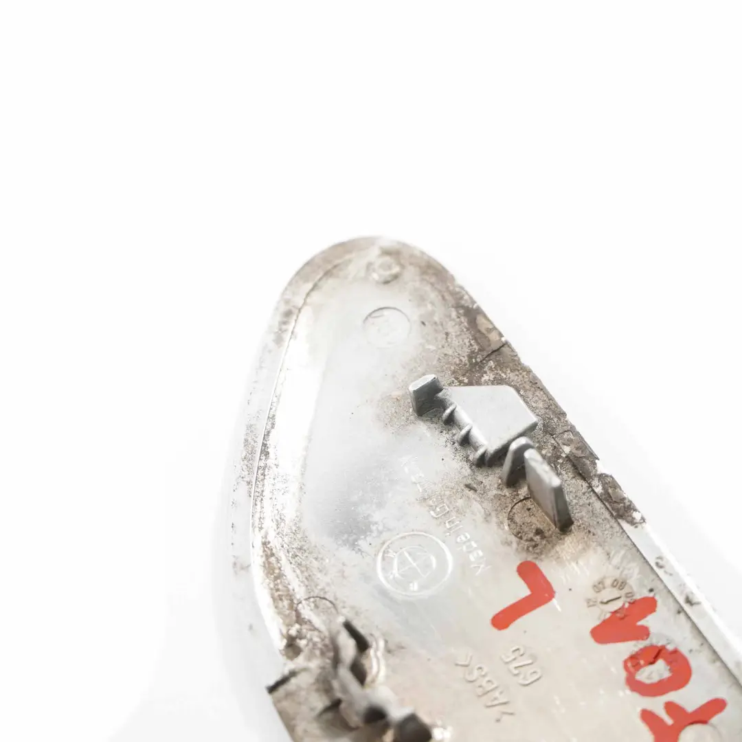 Coperchio Indicatore Anteriore Sinistro Parafango Cromato per BMW F01 F02 con numero di parte 7182189 BMW F01 F02 Coperchio Indicatore Anteriore Sinistro Parafango Cromato - SKU 7182189 - Numero di parte 7182189