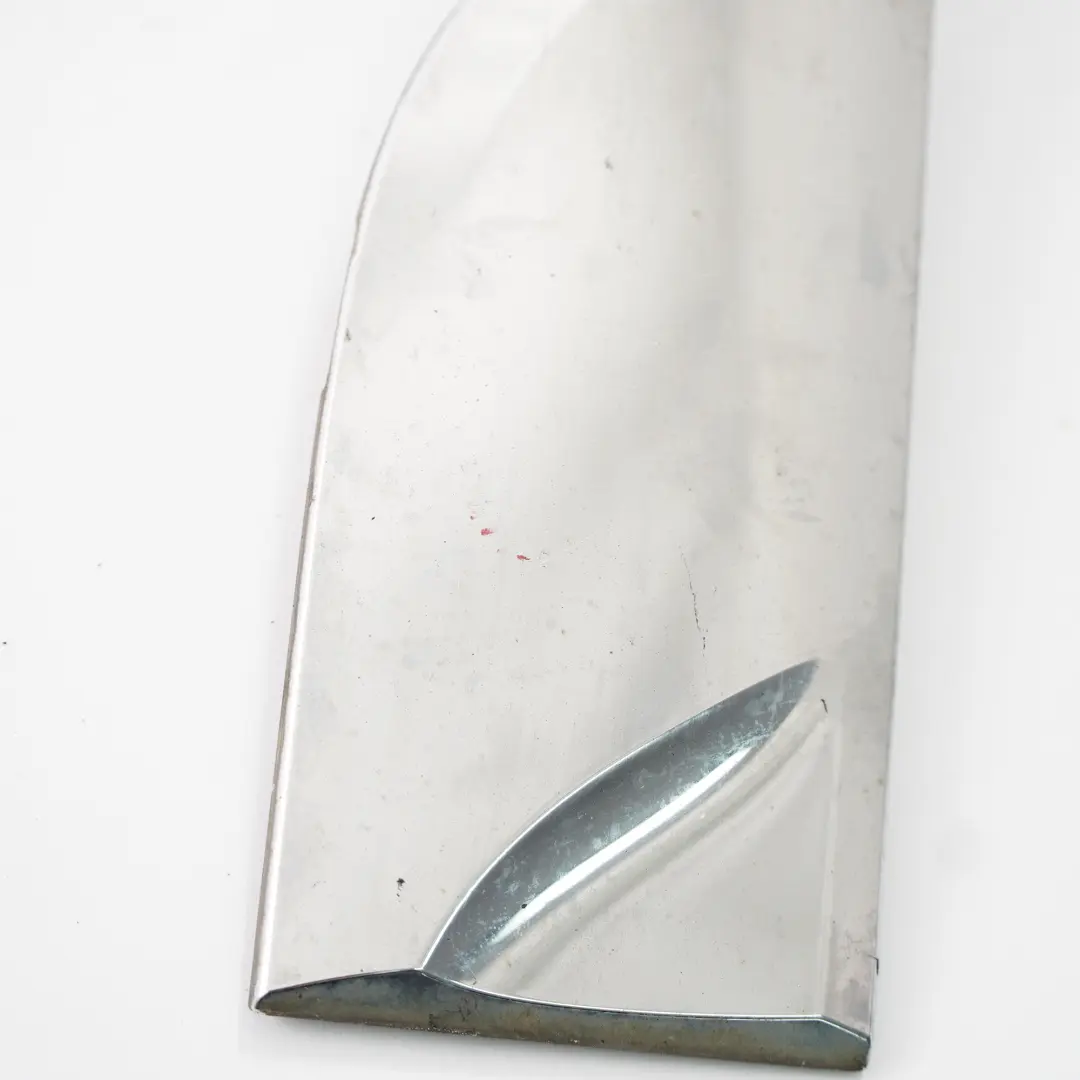 Trim Additiona Indicador luminoso derecho para BMW F01 F02 F03 con número de pieza 7182190 BMW F01 F02 F03 Trim Additiona Indicador luminoso derecho - SKU 7182190 - Número de pieza 7182190