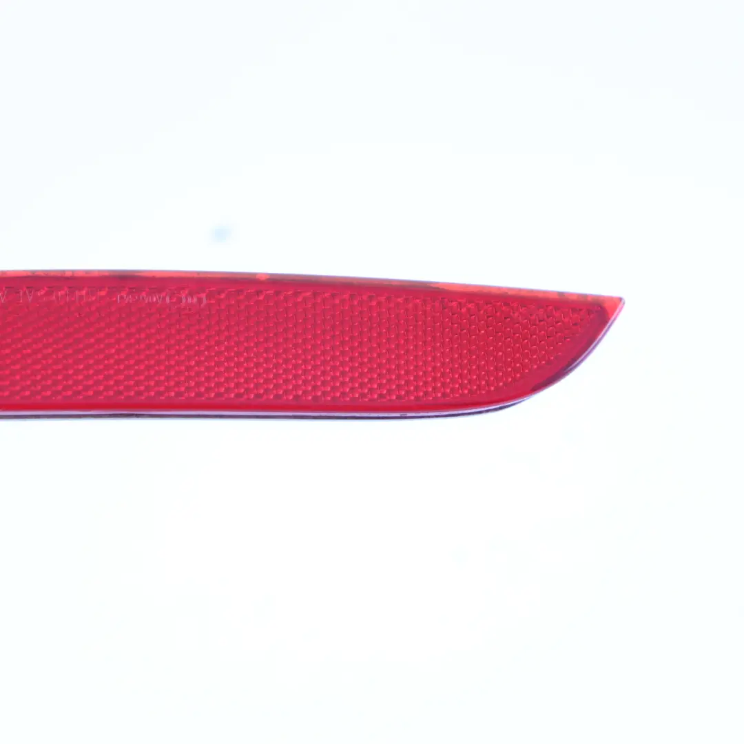 Reflector Lamp Rear Right Bumper Trim Reflection Red to BMW F01 F02 with Part number 7182192 BMW F01 F02 Reflector Lamp Rear Right Bumper Trim Reflection Red - SKU 7182192 - Part number 7182192