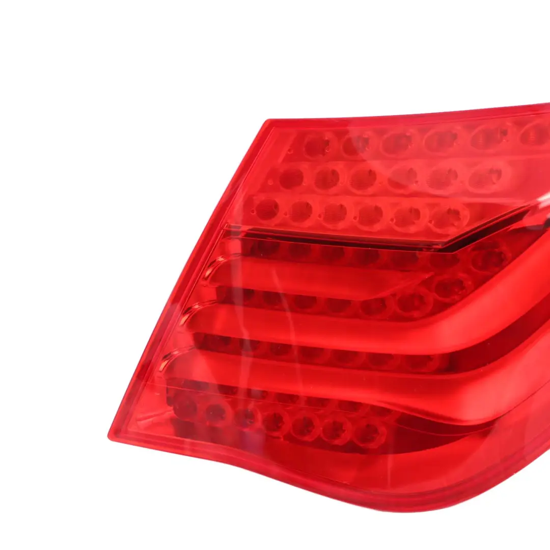  Feu Arrière BMW F01 F02 F03 Lumière dans le panneau latéral droit - SKU 7182198 - Numéro de pièce 7182198