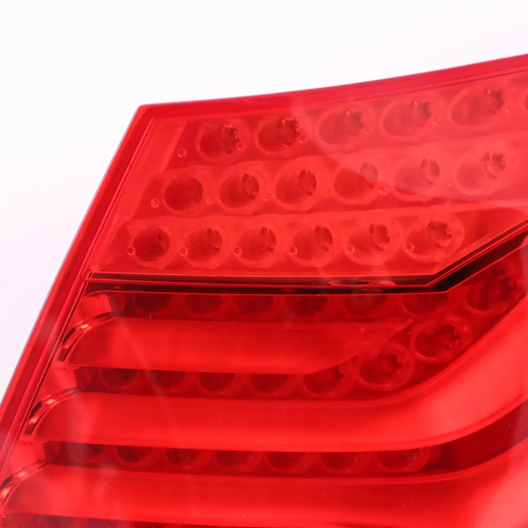  Lampada posteriore BMW F01 F02 F03 Luce nel pannello laterale destro - SKU 7182198 - Numero di parte 7182198