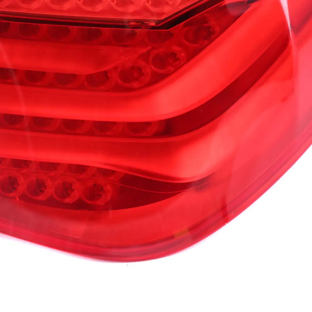  Feu Arrière BMW F01 F02 F03 Lumière dans le panneau latéral droit - SKU 7182198 - Numéro de pièce 7182198