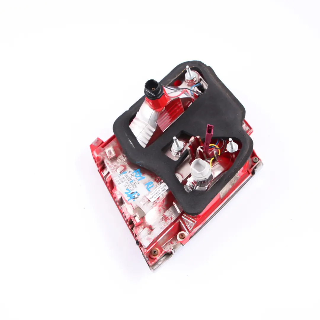 BMW F01 F02 F04 Luz Trasera Embellecedor Tapa Portón Trasero Izquierdo - SKU 7182205 - Número de pieza 7182205