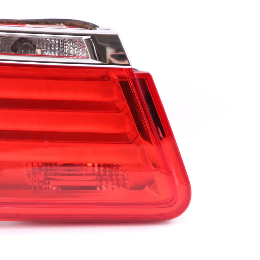 Lampada Posteriore Nel Portellone Bagagliaio Sinistra per BMW F01 F02 F04 con numero di parte 7182205 BMW F01 F02 F04 Lampada Posteriore Nel Portellone Bagagliaio Sinistra - SKU 7182205 - Numero di parte 7182205