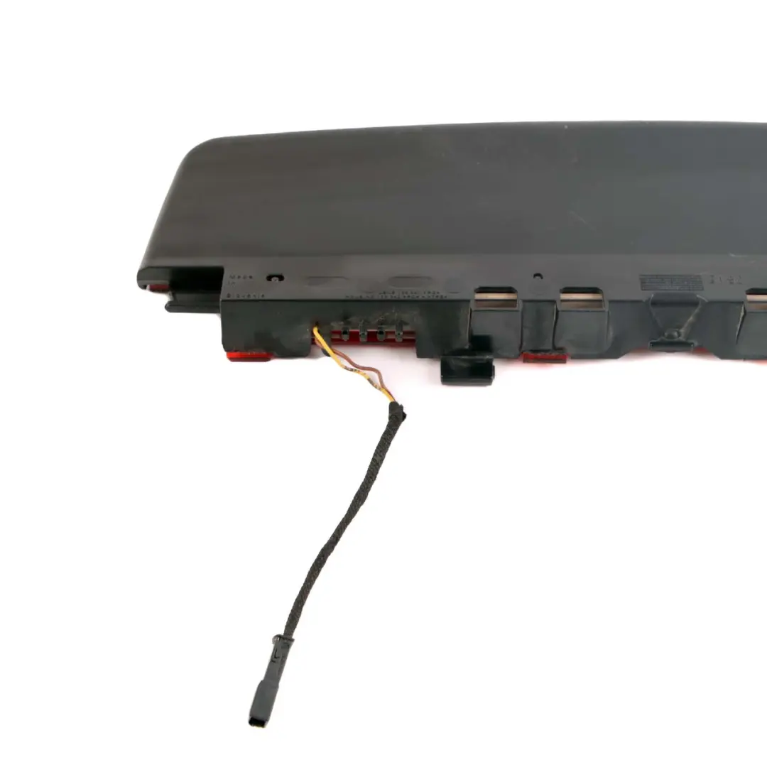 Luz de Freno Trasera Tercera Luz de Freno Rojo para BMW F01 F02 con número de pieza 7182211 BMW F01 F02 Luz de Freno Trasera Tercera Luz de Freno Rojo - SKU 7182211 - Número de pieza 7182211
