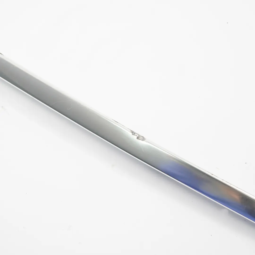 Striscia Trim Telaio Finestra Porta Anteriore Superiore per BMW F10 F11 con numero di parte 7182281 BMW F10 F11 Striscia Trim Telaio Finestra Porta Anteriore Superiore - SKU 7182281-1 - Numero di parte 7182281