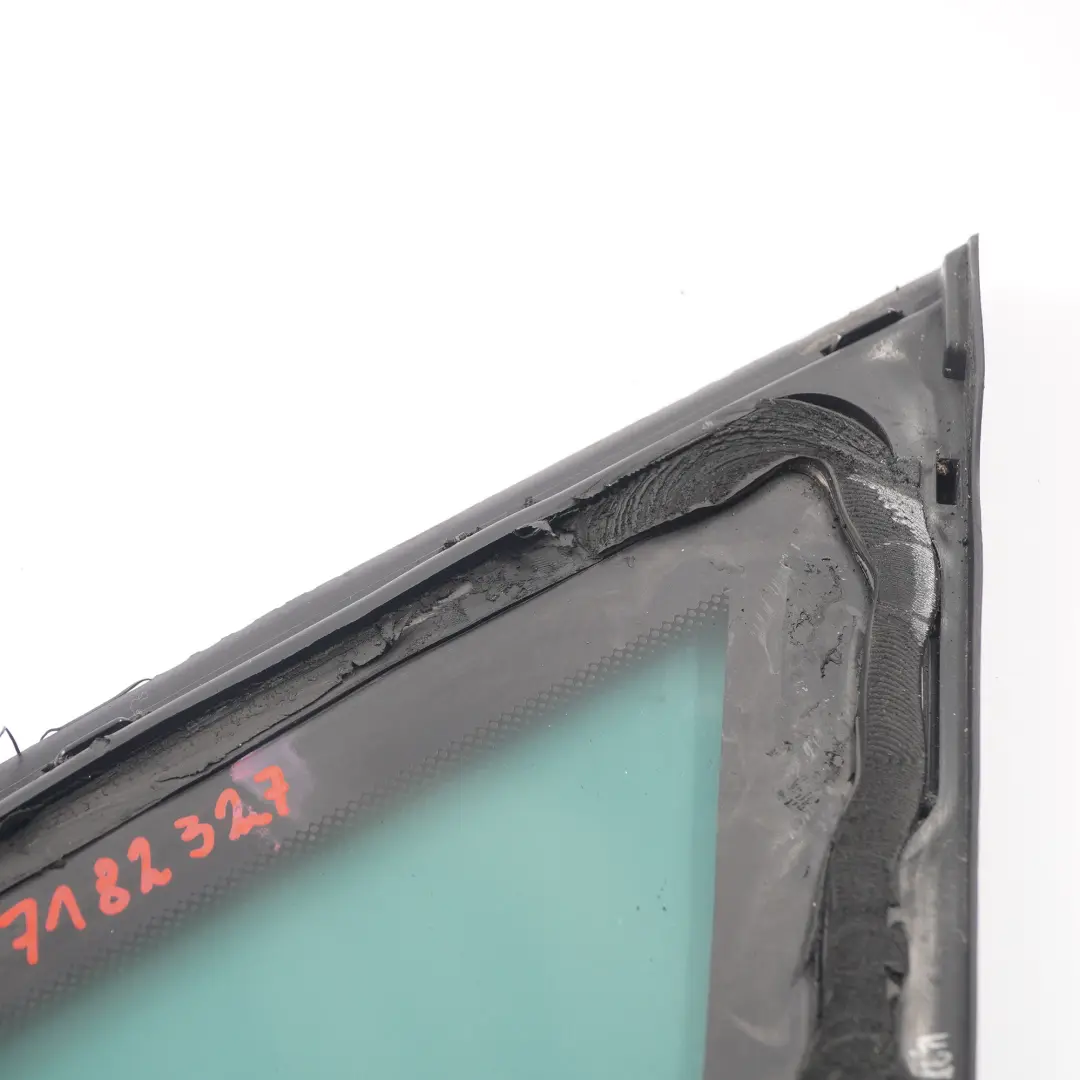 Finestrino Laterale Quarto Posteriore Sinistro Vetro AS3 per BMW X6 E71 con numero di parte 7182327 BMW X6 E71 Finestrino Laterale Quarto Posteriore Sinistro Vetro AS3 - SKU 7182327 - Numero di parte 7182327