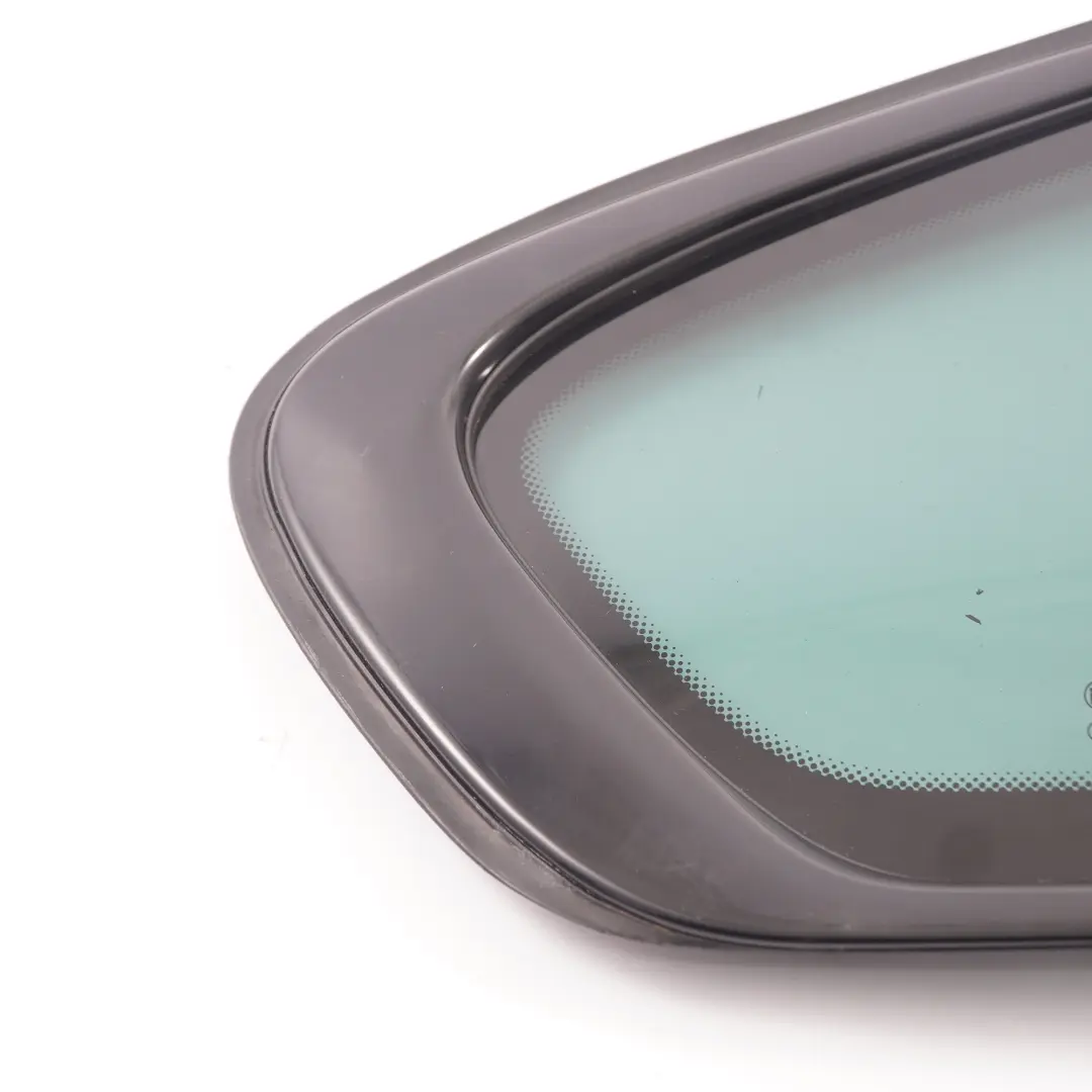 Fenêtre Latérale Arrière Droite Vitrage Teinté AS3 pour BMW X6 E71 à propos du numéro de pièce 7182328 BMW X6 E71 Fenêtre Latérale Arrière Droite Vitrage Teinté AS3 - SKU 7182328 - Numéro de pièce 7182328