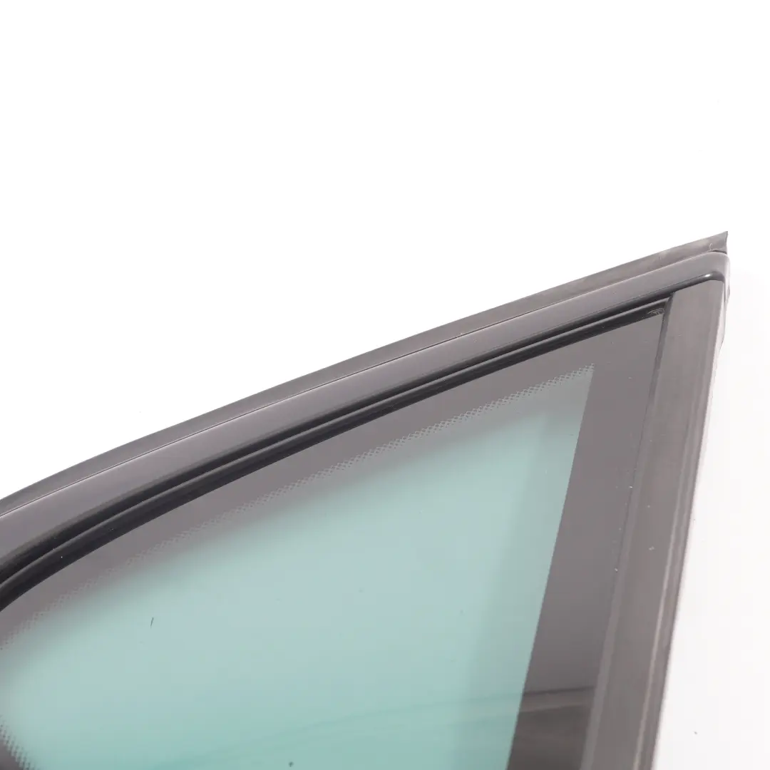 Finestrino Laterale Quarto Posteriore Destro Vetro AS3 per BMW X6 E71 con numero di parte 7182328 BMW X6 E71 Finestrino Laterale Quarto Posteriore Destro Vetro AS3 - SKU 7182328 - Numero di parte 7182328