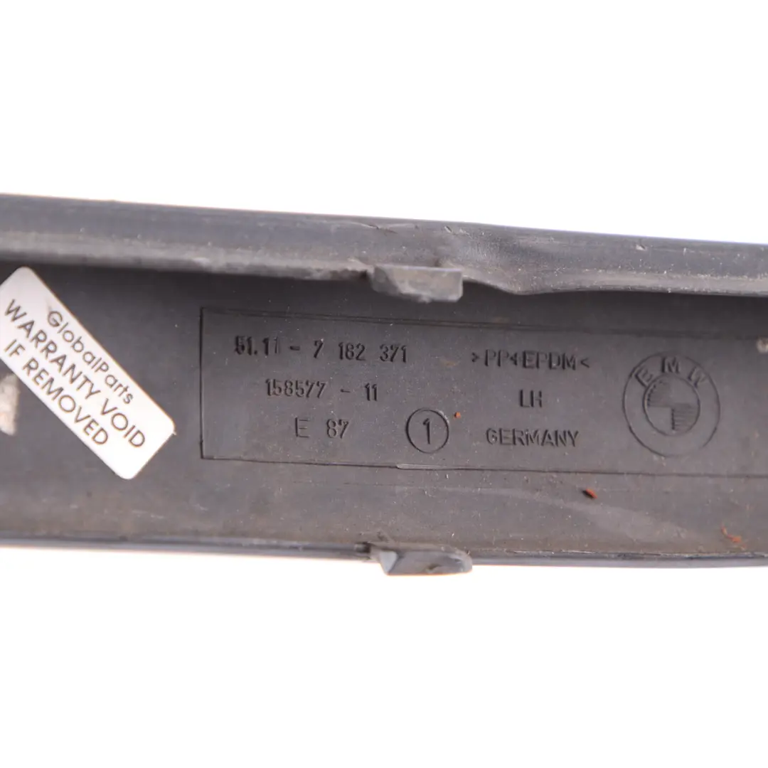 Striscia Di Gomma Protettiva Paraurti Anteriore Sinistra Nero per BMW E81 E87N LCI con numero di parte 7182371 BMW E81 E87N LCI Striscia Di Gomma Protettiva Paraurti Anteriore Sinistra Nero - SKU 7182371-BS - Numero di parte 7182371