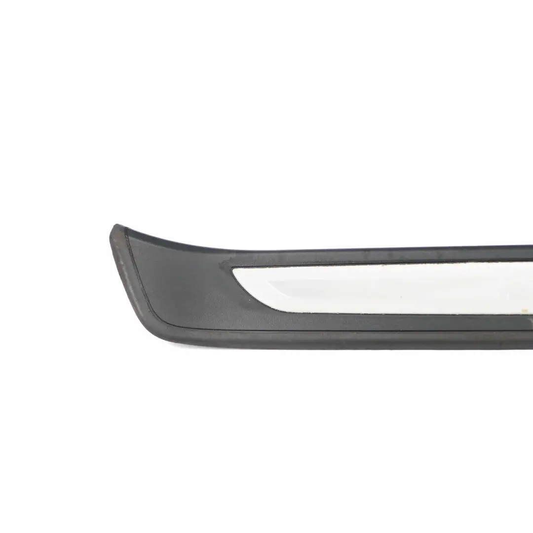 Embellecedor Entrada Alféizar Edición 320si Panel Delantero para BMW E90 con número de pieza 7183109 BMW E90 Embellecedor Entrada Alféizar Edición 320si Panel Delantero - SKU 7183109-1 - Número de pieza 7183109