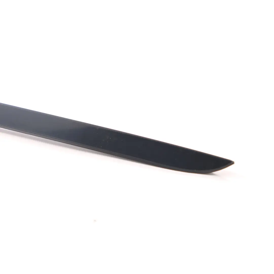 Striscia Trim Parabrezza goccia anteriore sinistra Carbonschwarz 416 per BMW E90 E91 con numero di parte 7184005 BMW E90 E91 Striscia Trim Parabrezza goccia anteriore sinistra Carbonschwarz 416 - SKU 7184005-CAR - Numero di parte 7184005