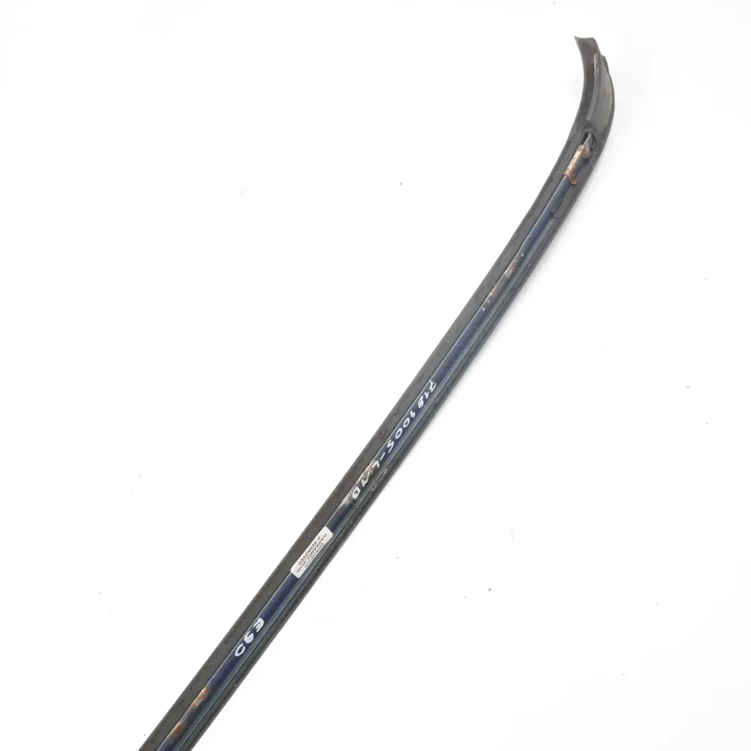 Striscia Trim Parabrezza anteriore sinistra Le Mans Blau Blu per BMW E90 E91 con numero di parte 7184005 BMW E90 E91 Striscia Trim Parabrezza anteriore sinistra Le Mans Blau Blu - SKU 7184005-LMB - Numero di parte 7184005