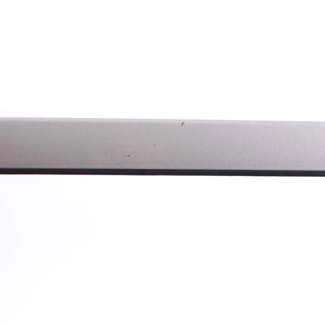 Baguette De Pare Brise Avant Droite Couleur Argent Titane pour BMW E90 E91 à propos du numéro de pièce 7184006 BMW E90 E91 Baguette De Pare Brise Avant Droite Couleur Argent Titane - SKU 7184006-TS - Numéro de pièce 7184006